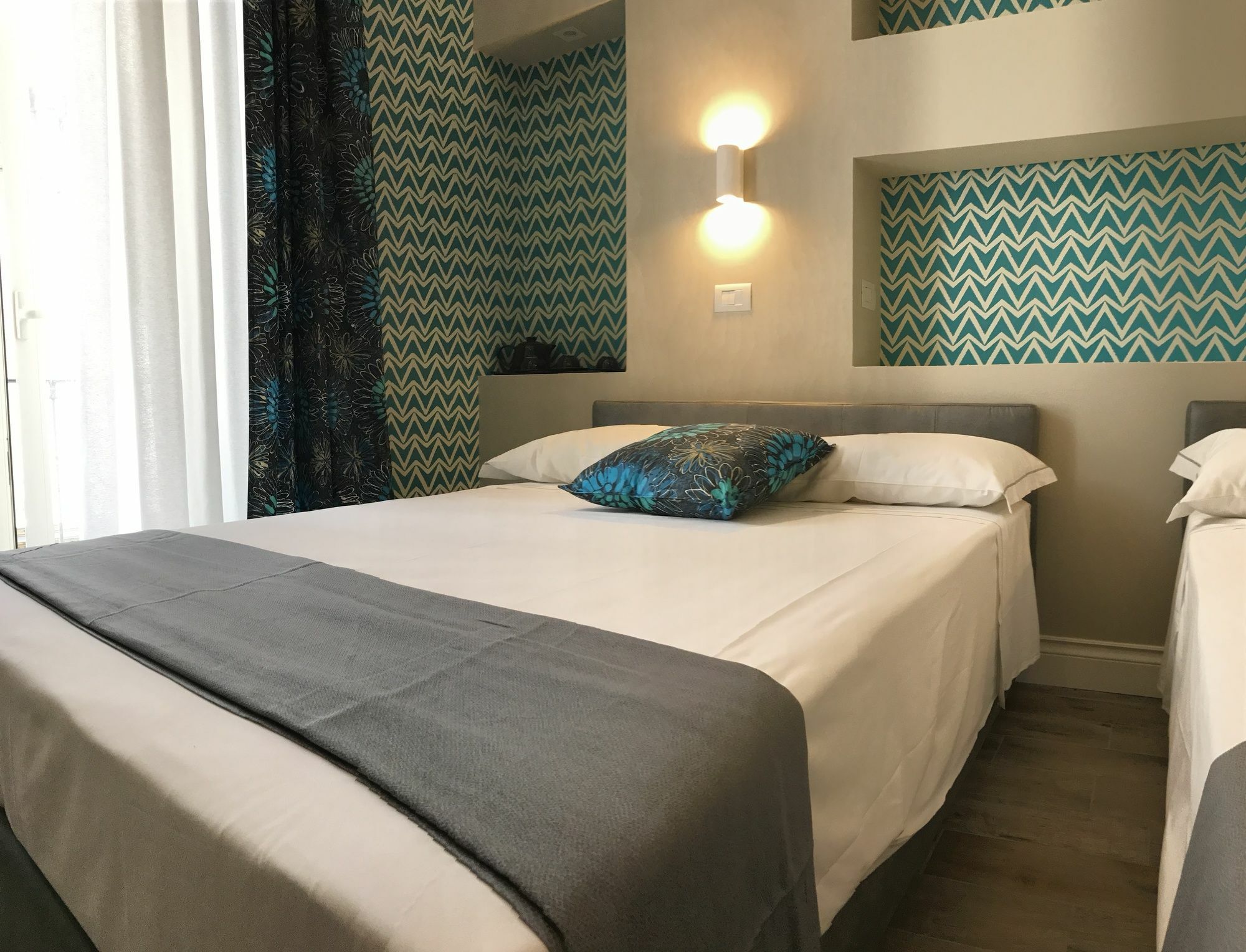 Ambra Noblesse Hotel 3*